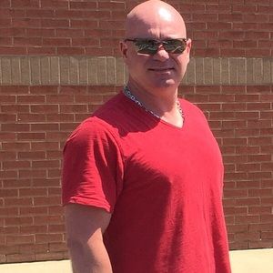 Meet your Posher, Thomas